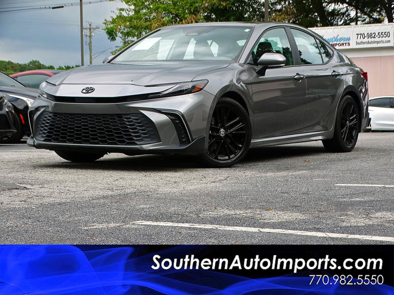 Used 2025 Toyota Camry SE w/ Convenience Package