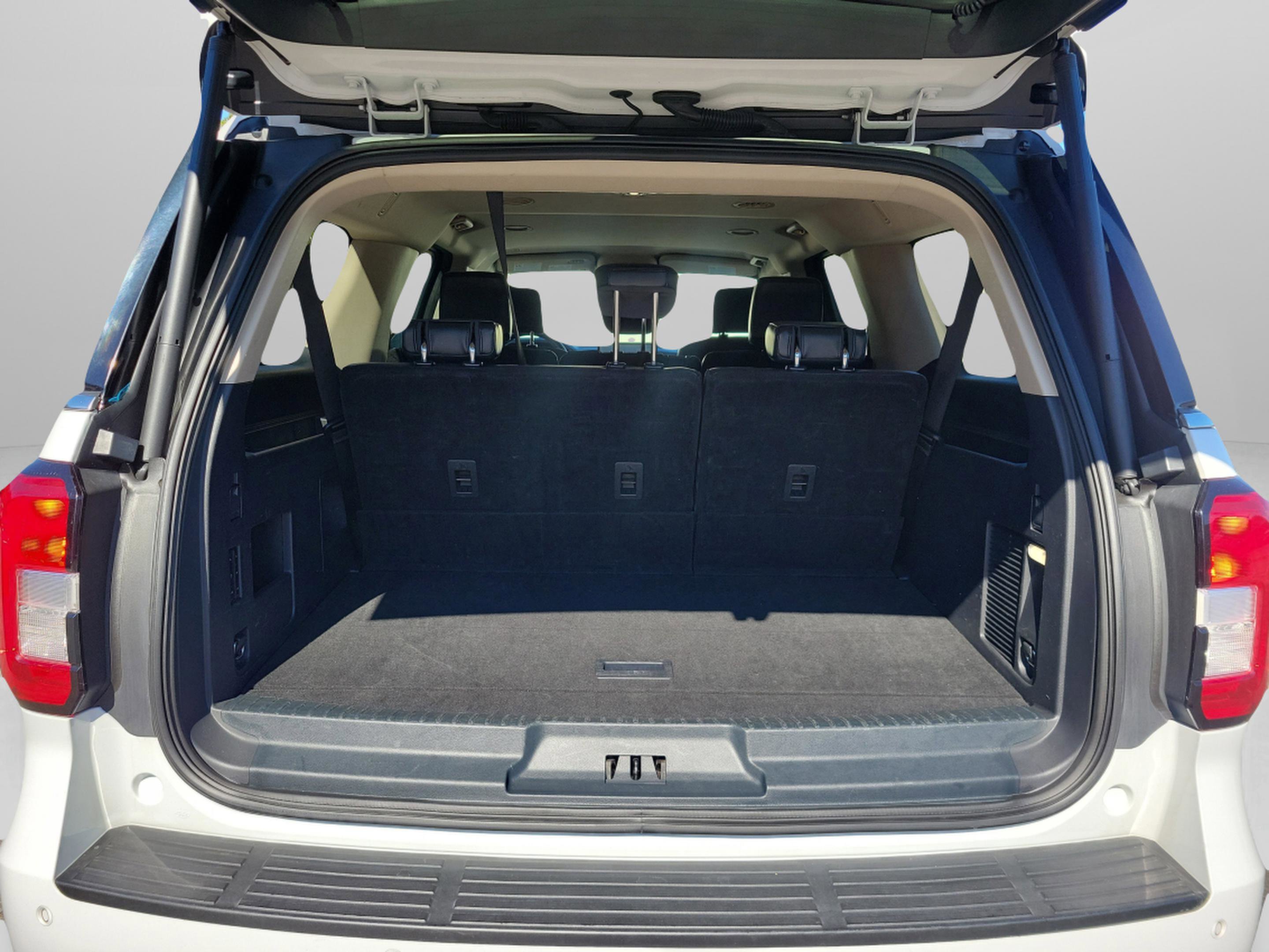 Used 2024 Ford Expedition Max XLT image 32