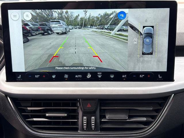 Certified 2024 Ford Escape Platinum w/ Premium Technology Package image 22