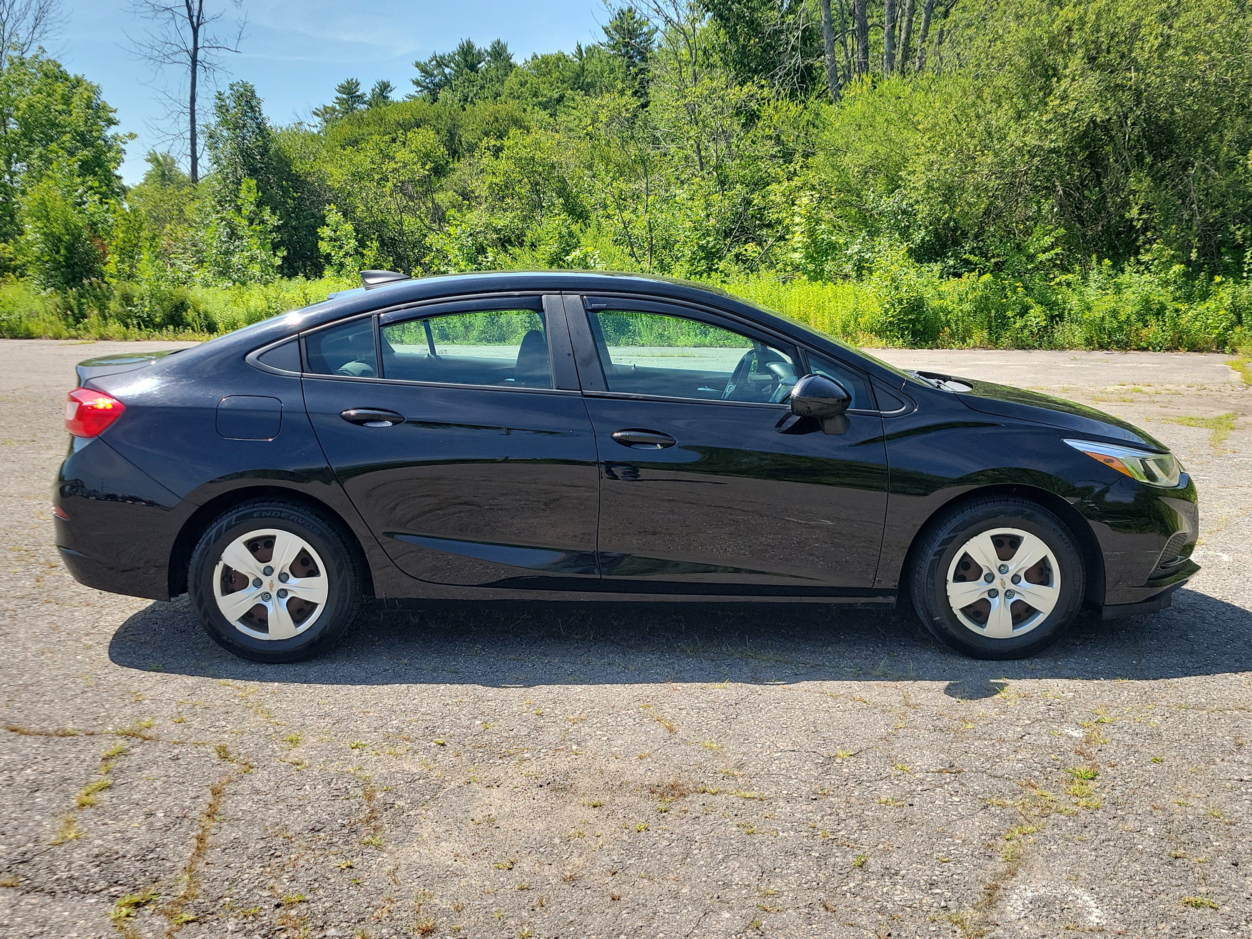 Used 2016 Chevrolet Cruze LS FWD image 4