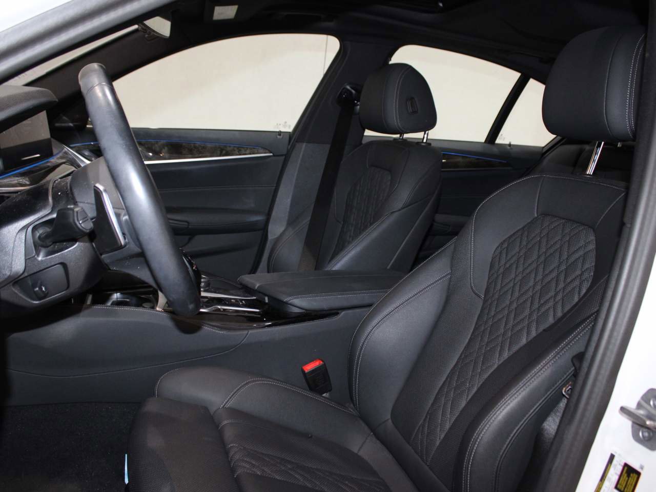 Certified 2023 BMW 530e w/ M Sport Package image 10