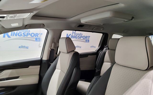 Used 2025 Honda Odyssey Elite image 32