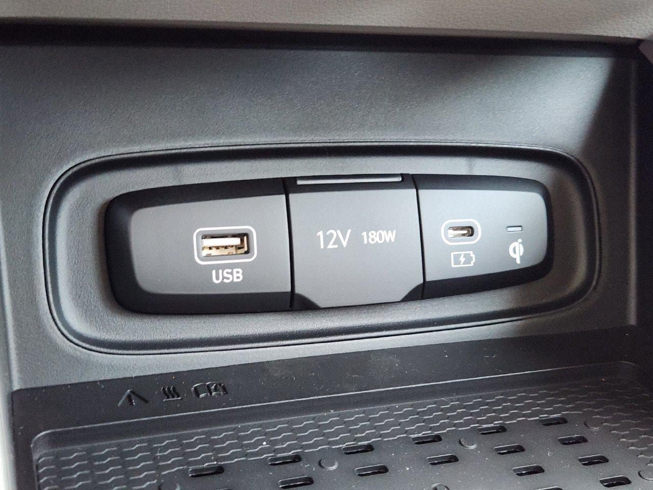 New 2026 Hyundai Venue SEL FWD image 17