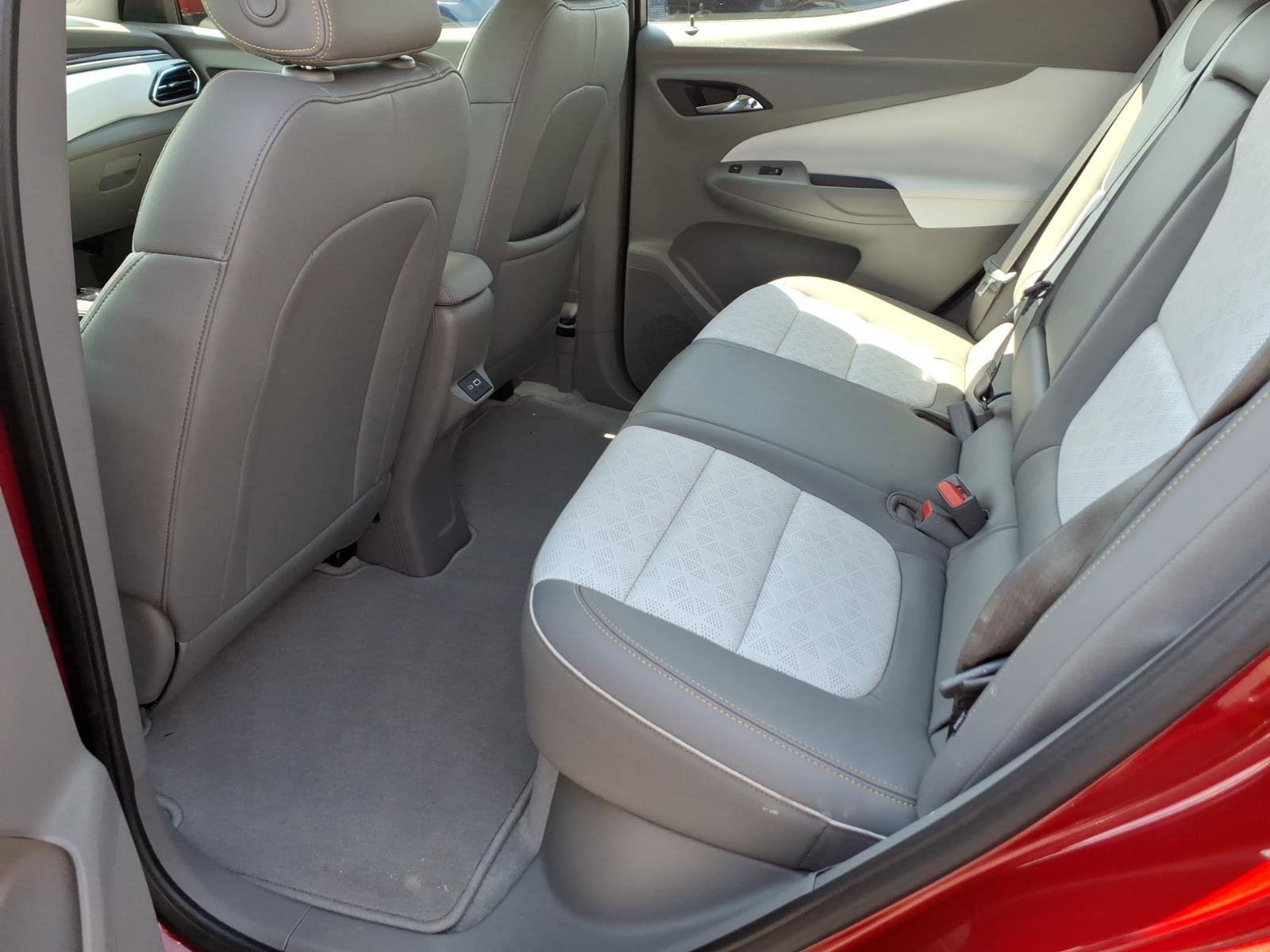 Used 2022 Chevrolet Bolt EUV Premier w/ Launch Edition FWD image 11