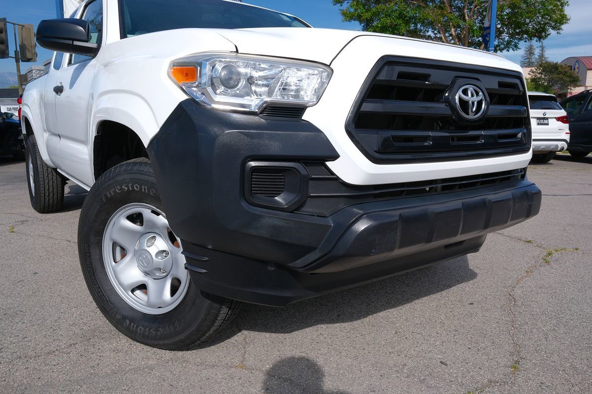 Used 2017 Toyota Tacoma SR RWD image 7