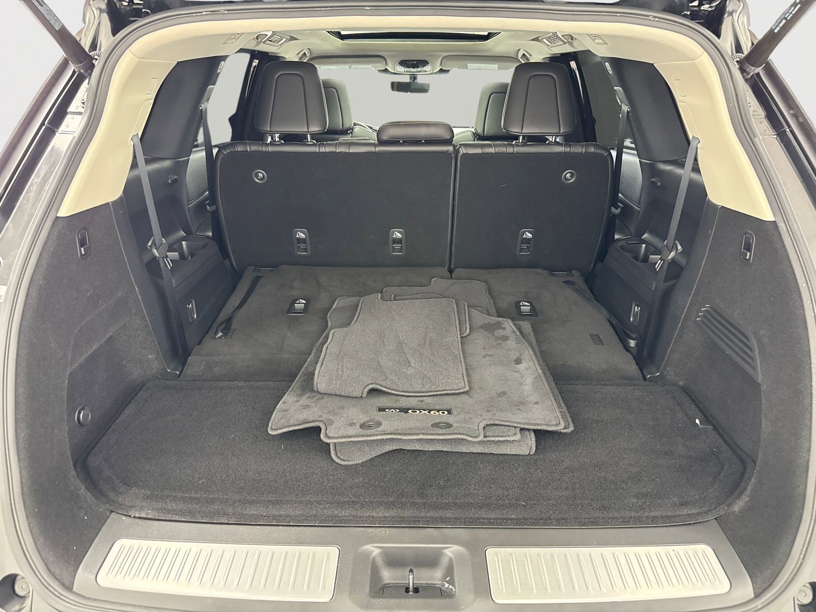 Used 2023 INFINITI QX60 Luxe w/ Vision Package FWD image 48