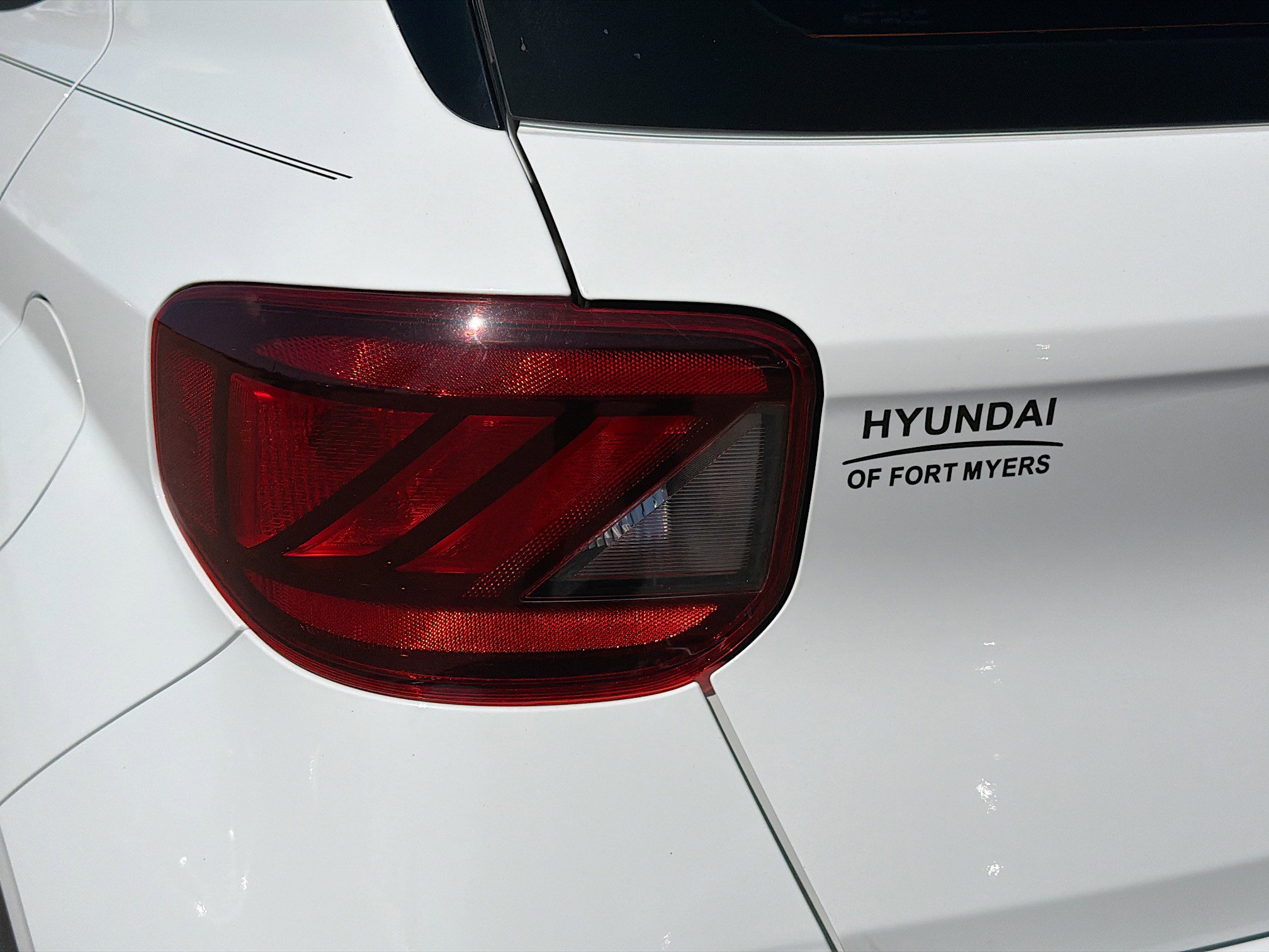 Used 2021 Hyundai Venue SEL image 10