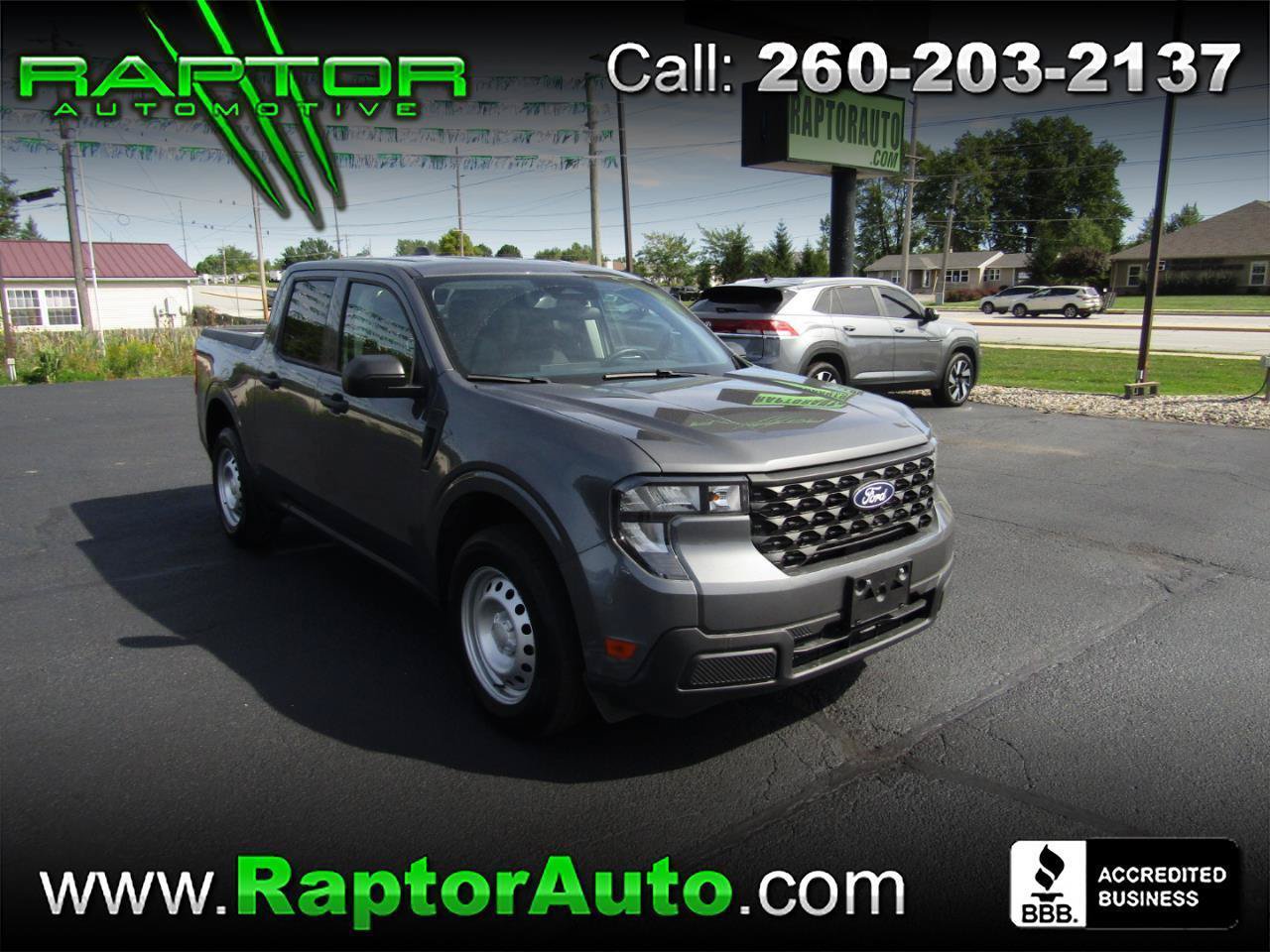 Used 2025 Ford Maverick XL w/ Equipment Group 102A AWD/4WD image 1