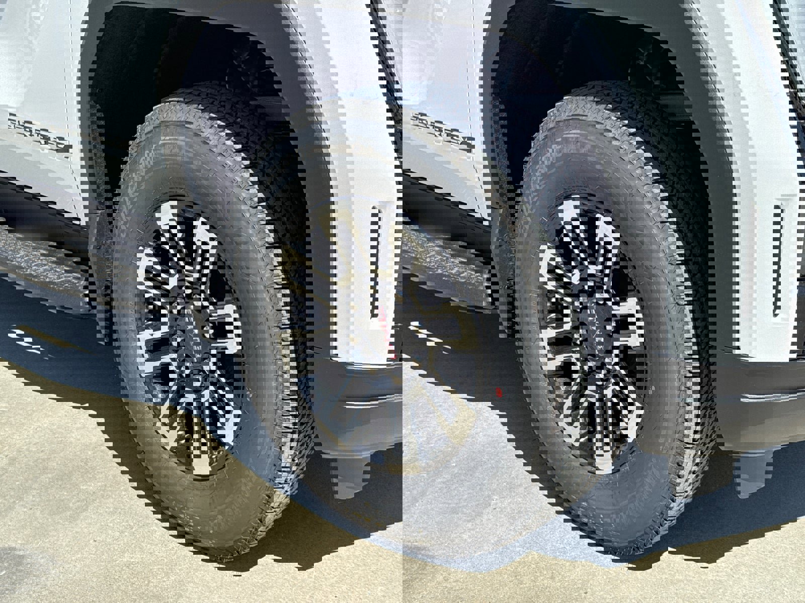 Used 2026 GMC Sierra EV Elevation image 6