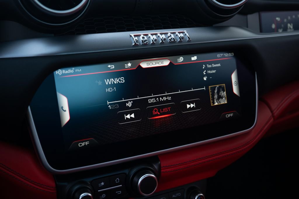 Certified 2022 Ferrari Portofino M image 42