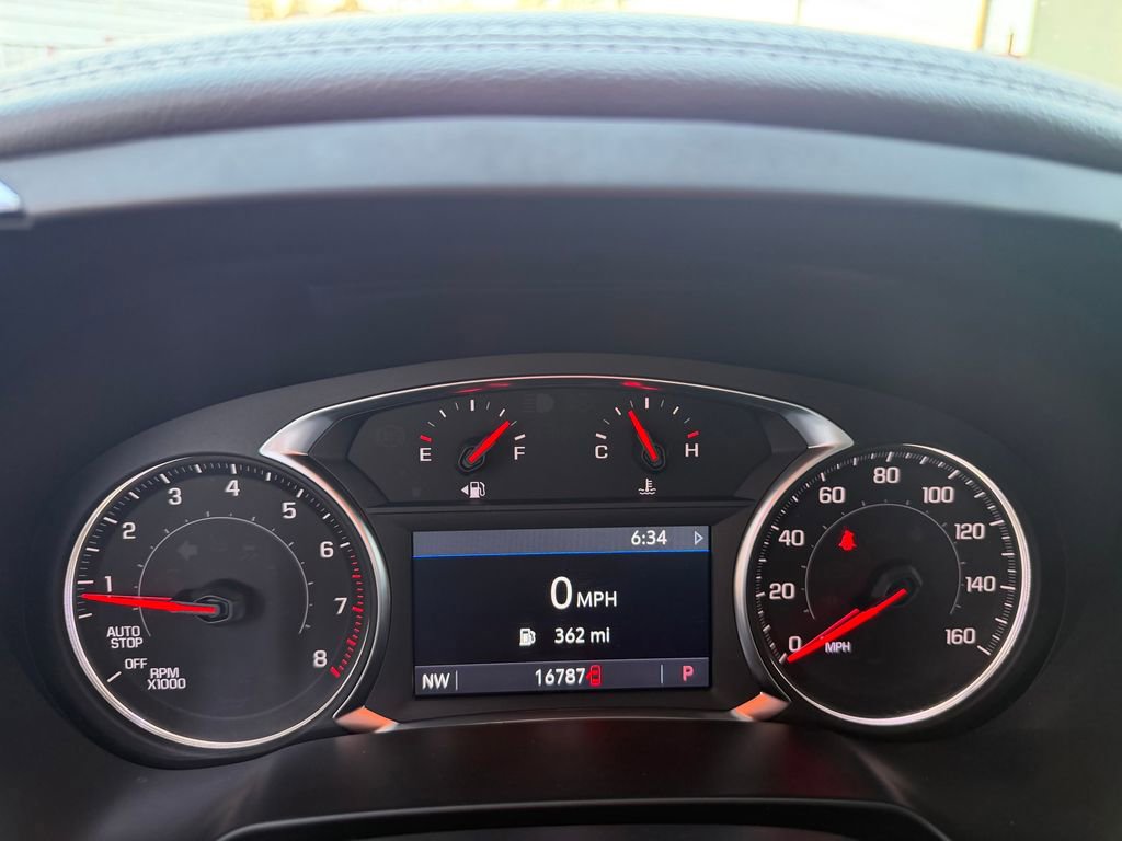 Used 2025 Chevrolet Blazer LT AWD/4WD image 16