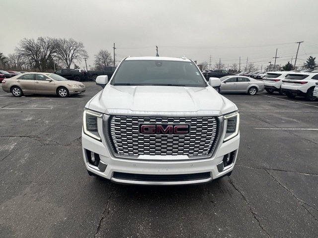 Used 2021 GMC Yukon Denali w/ Denali Premium Package image 8