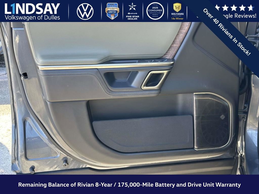 Used 2023 Rivian R1S Adventure image 9