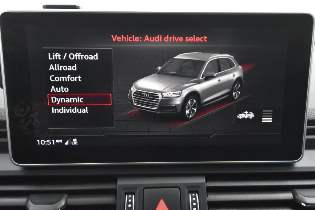 Used 2018 Audi SQ5 Premium Plus w/ S Sport Package AWD/4WD image 40