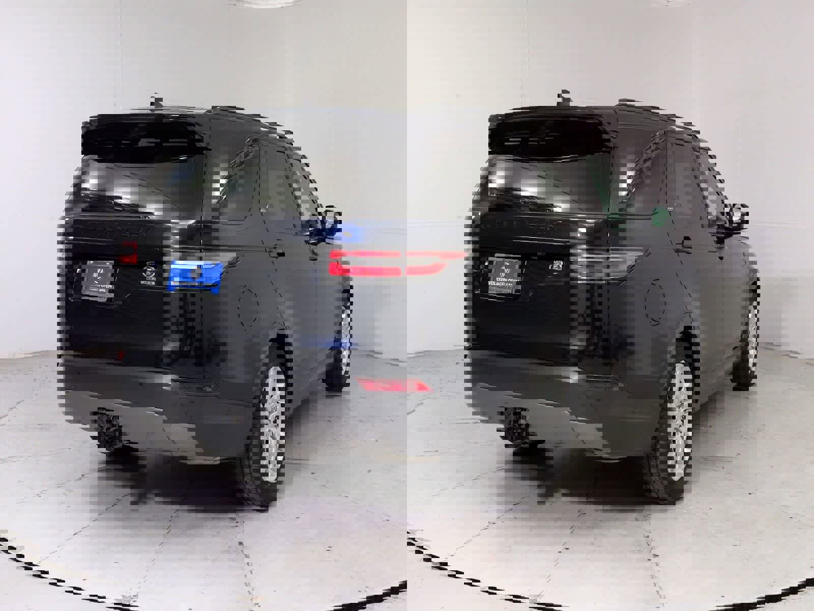 Used 2020 Land Rover Discovery HSE image 6