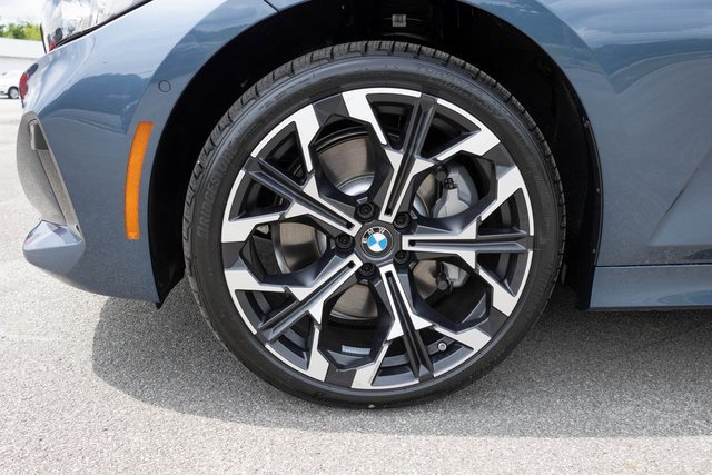 New 2025 BMW 330i xDrive Sedan w/ Premium Package image 5