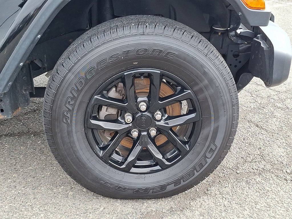 Used 2022 Jeep Gladiator Sport AWD/4WD image 11