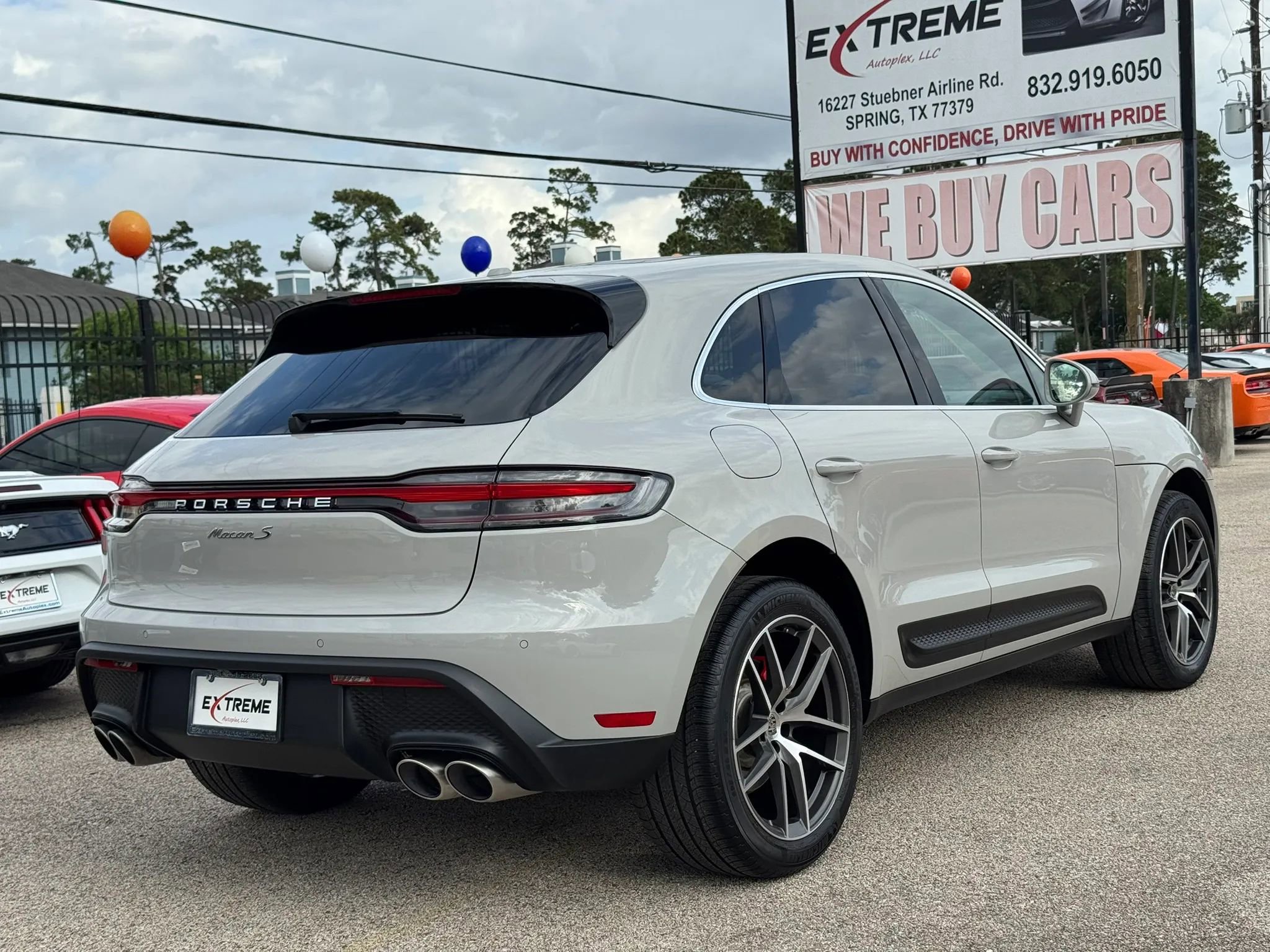 Used 2022 Porsche Macan S w/ Premium Package Plus AWD/4WD image 9