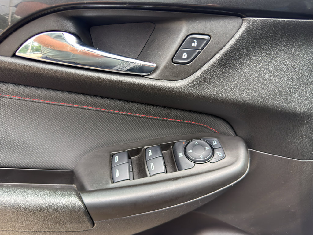 Used 2025 Chevrolet TrailBlazer RS w/ Convenience Package FWD image 35