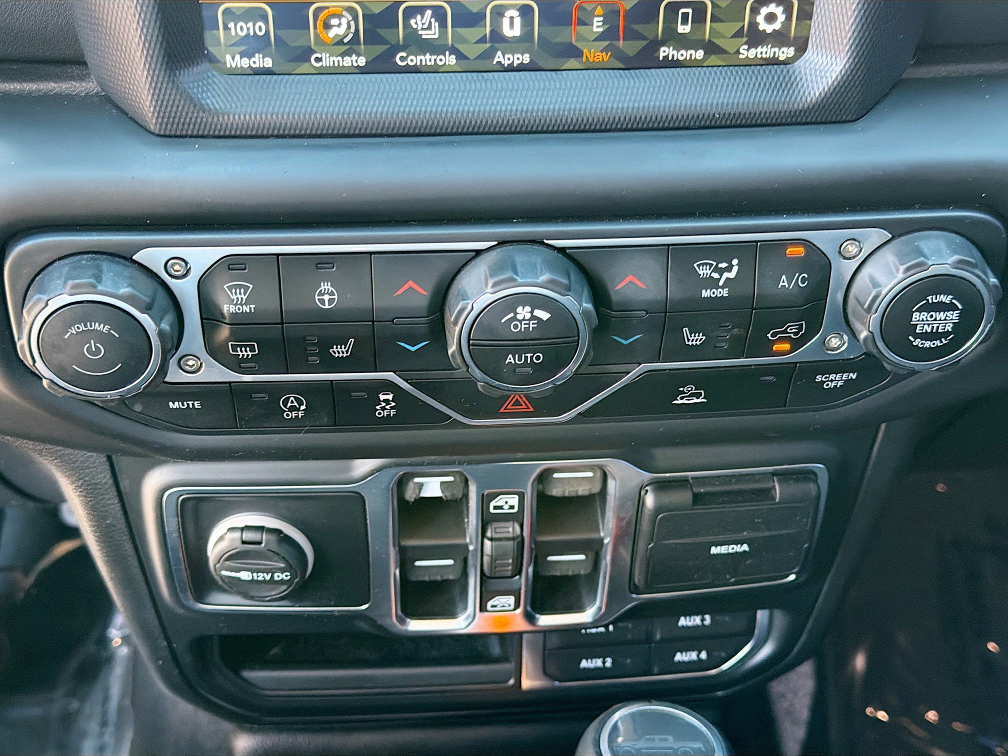 Used 2020 Jeep Gladiator Overland AWD/4WD image 33