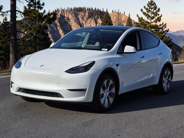 Used 2022 Tesla Model Y Long Range AWD/4WD image 4