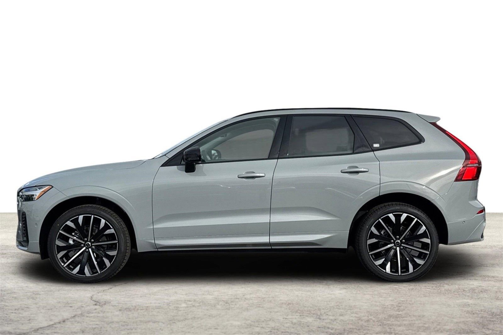 New 2026 Volvo XC60 B5 Ultra w/ Protection Package Premier AWD/4WD image 5