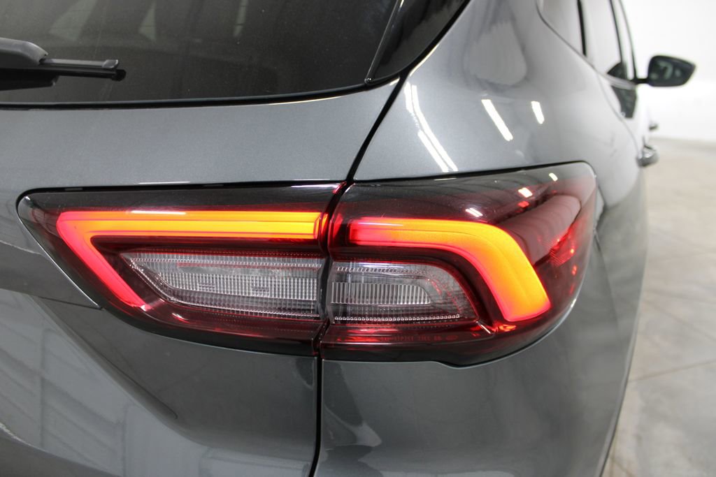 Used 2025 Ford Escape Active AWD/4WD image 24