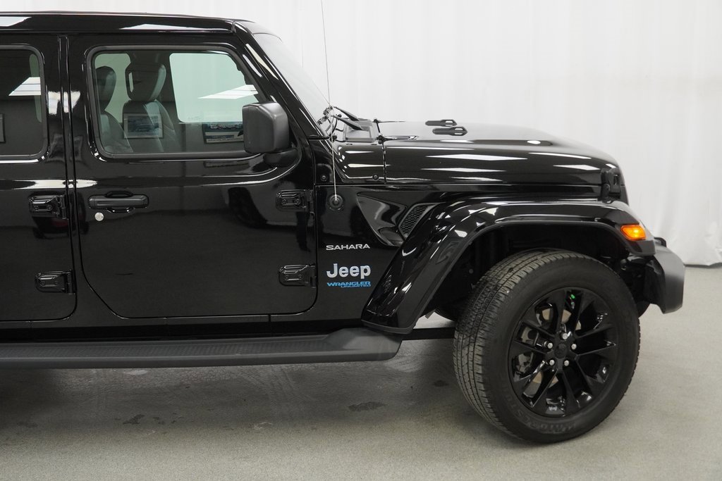 Certified 2021 Jeep Wrangler Unlimited Sahara w/ Cold Weather Group image 11