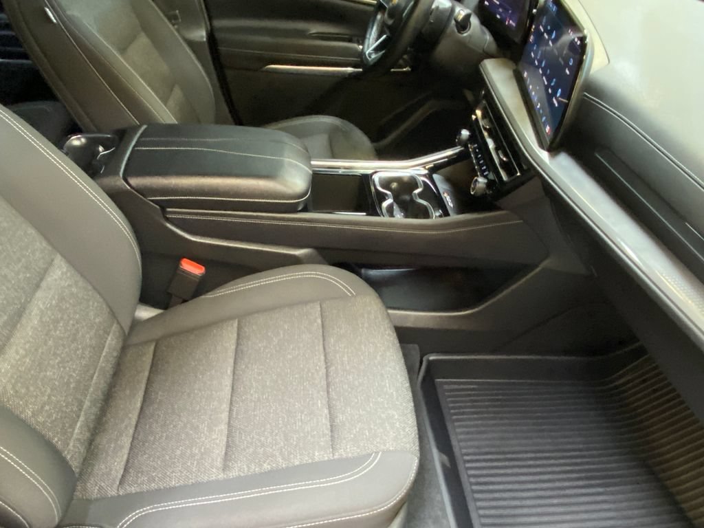 Used 2026 Chevrolet Traverse LT w/ Driver Confidence Package FWD image 26