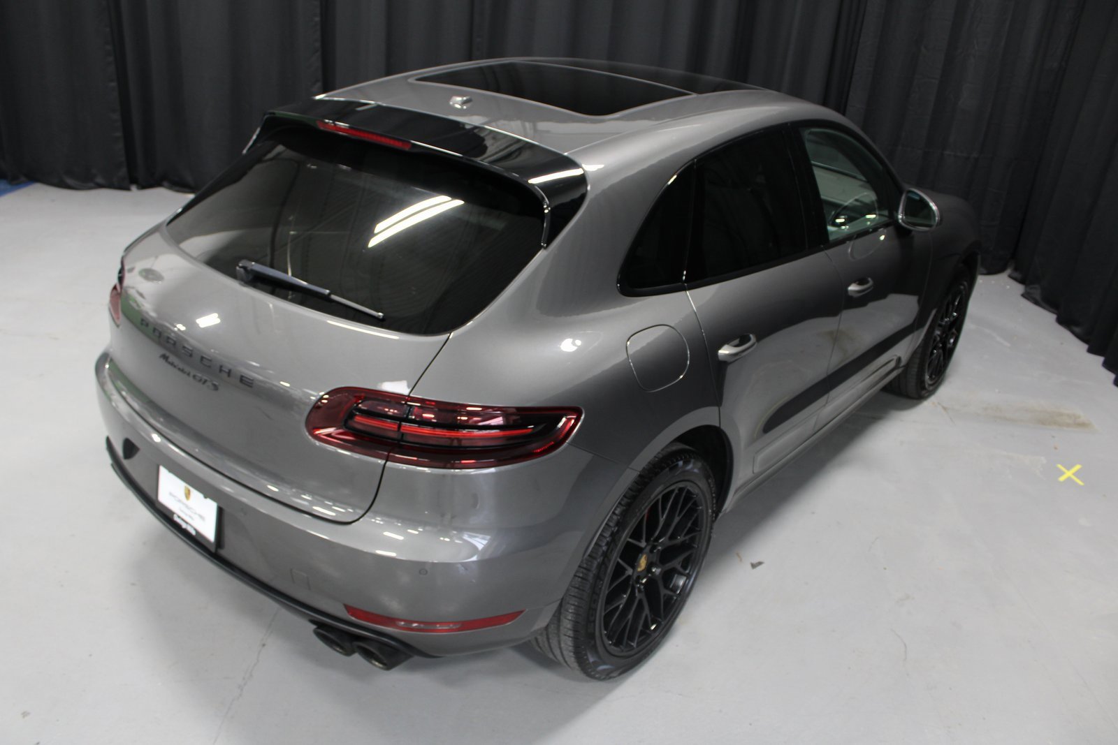 Used 2018 Porsche Macan GTS image 7