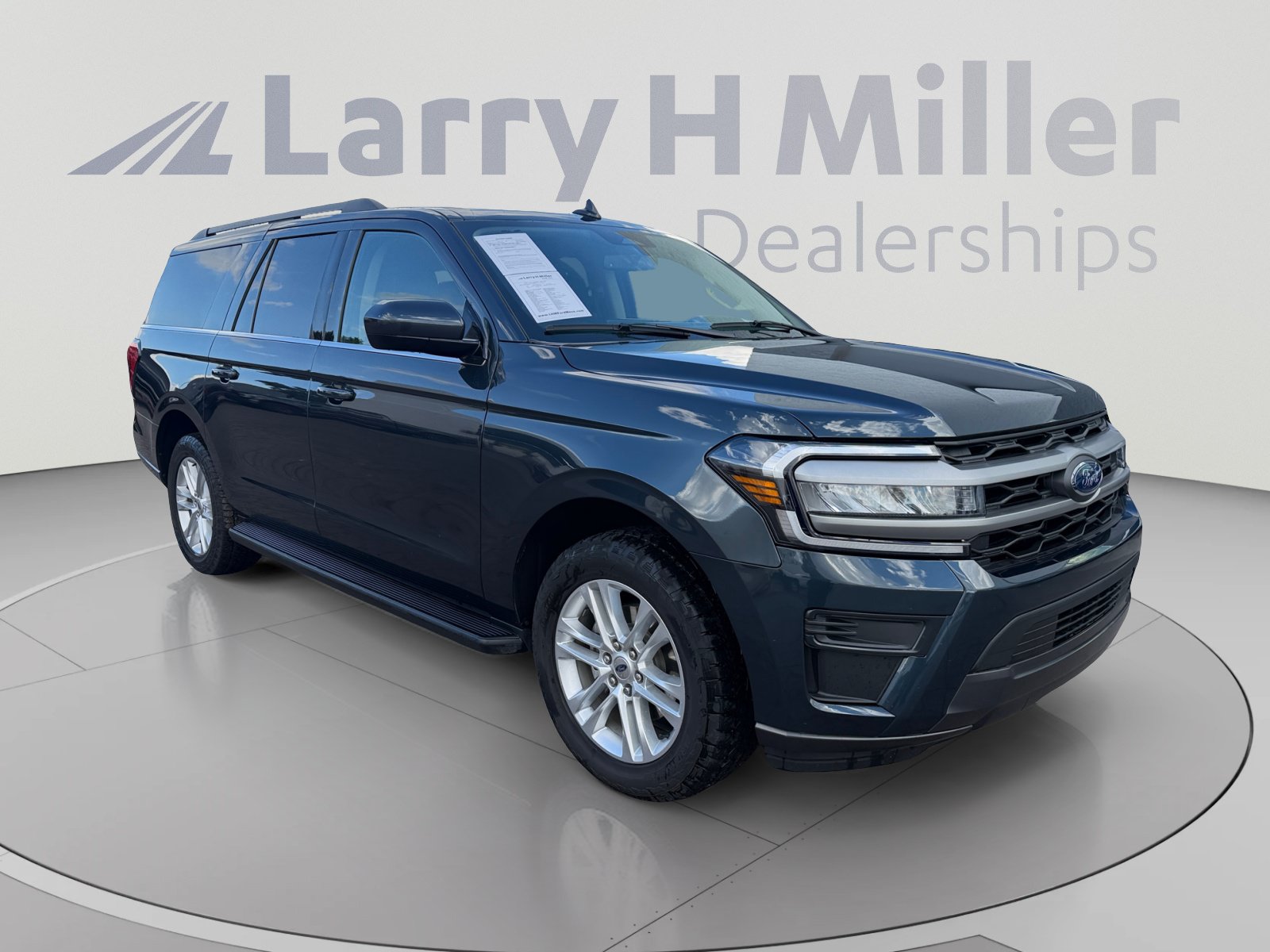 Used 2024 Ford Expedition Max XLT AWD/4WD image 7