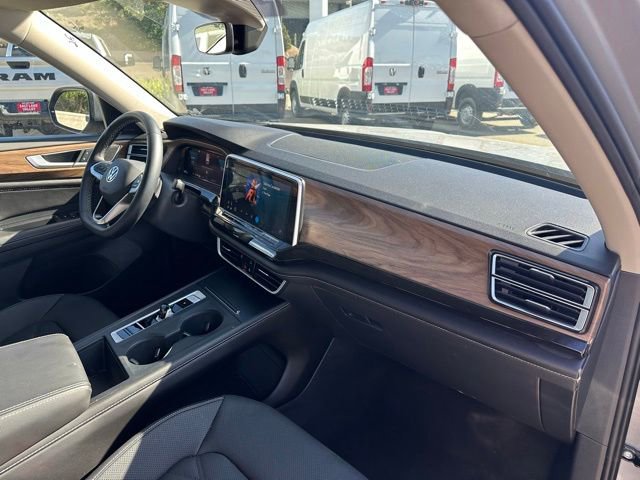 Used 2026 Volkswagen Atlas SE AWD/4WD image 16