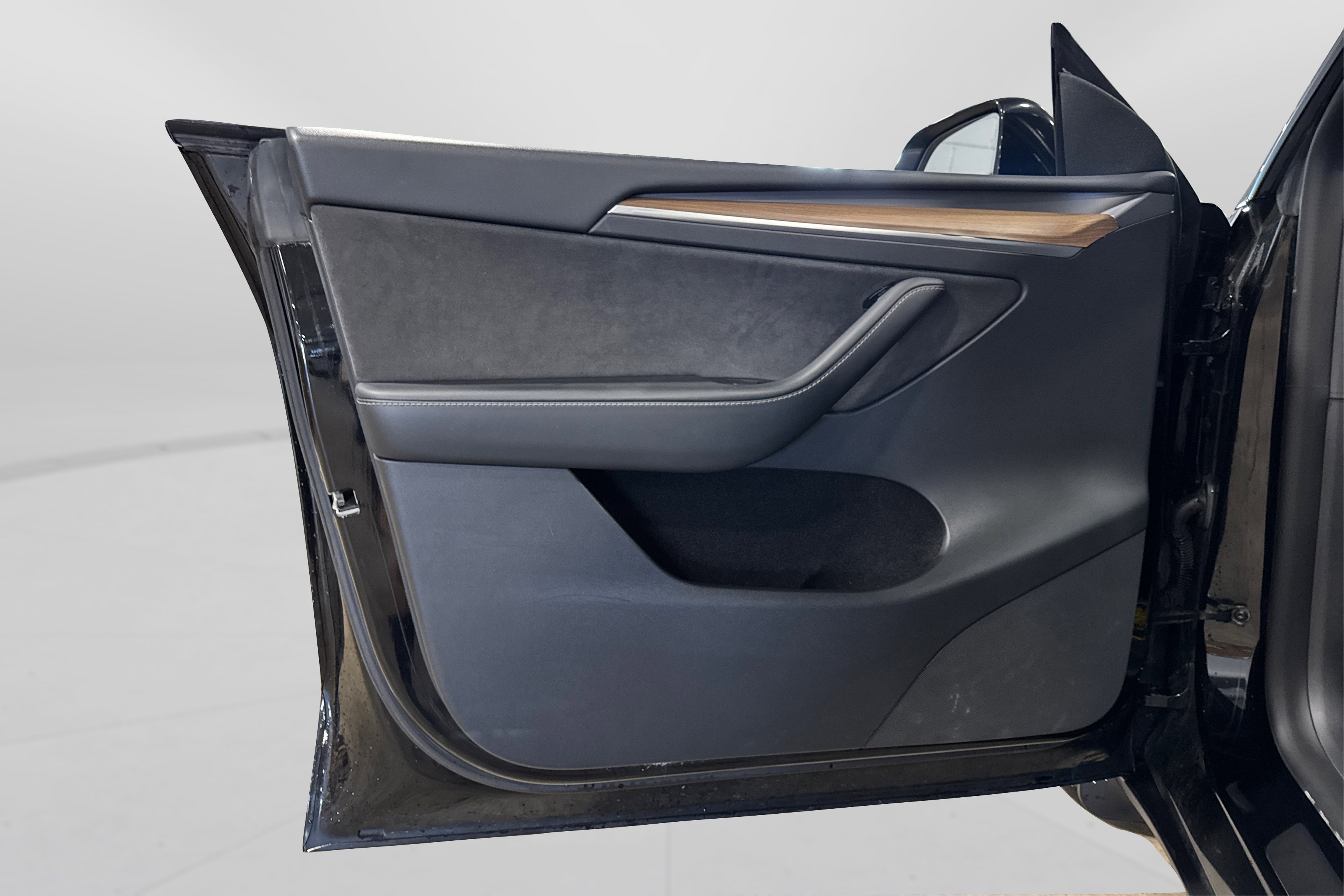 Used 2022 Tesla Model Y Performance image 15