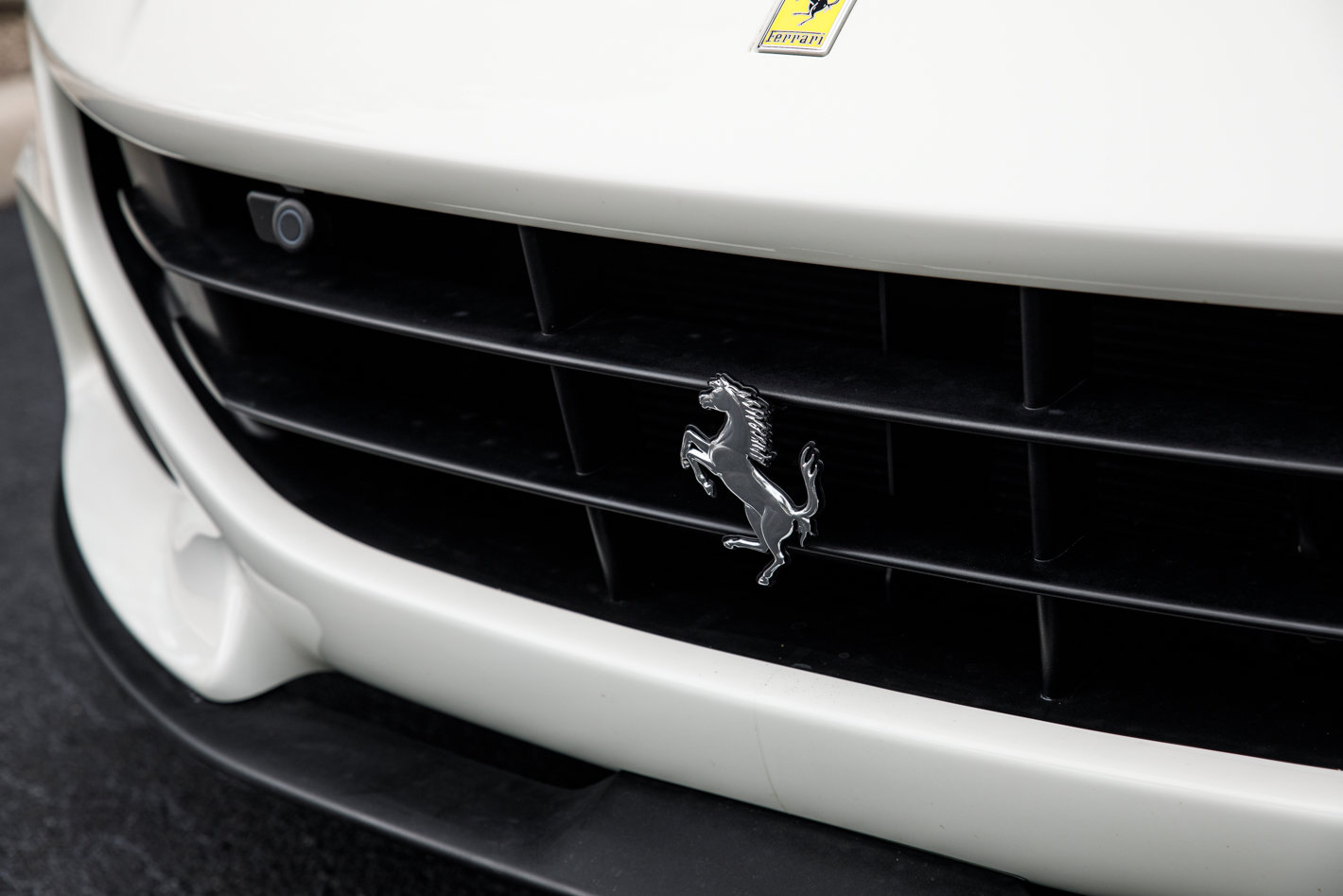 Used 2023 Ferrari Portofino M RWD image 2