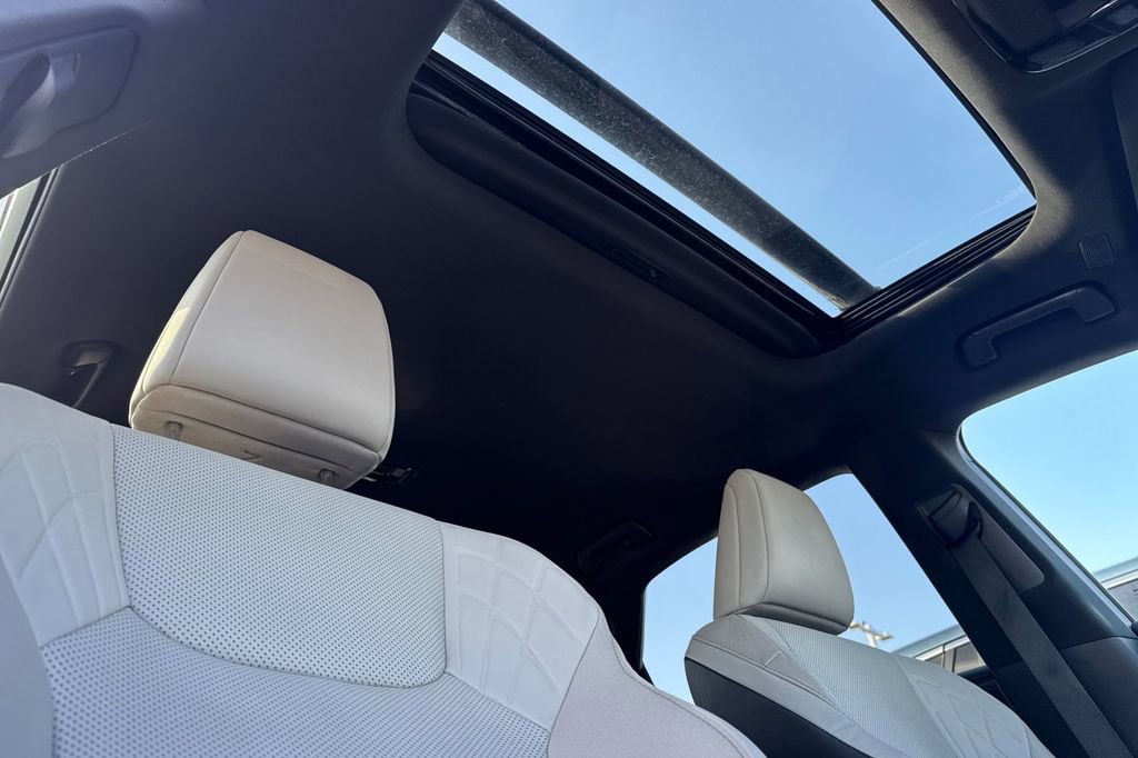 Used 2023 Lexus RX 350h w/ Accessory Package (Z1) image 17