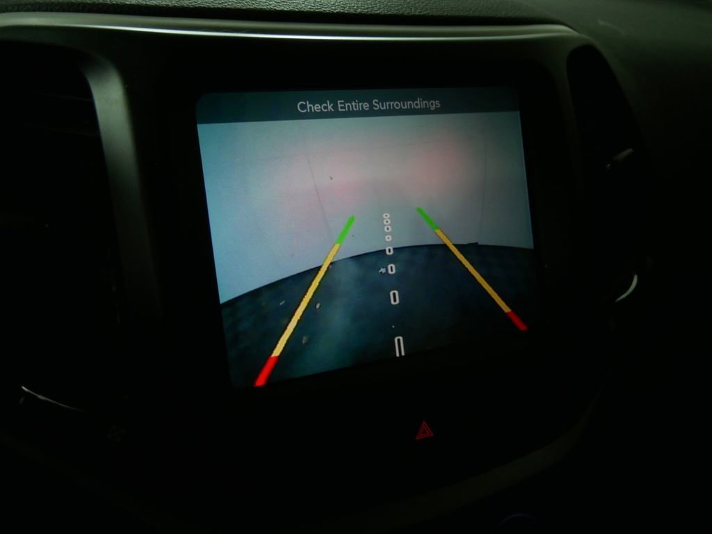 Used 2016 Jeep Cherokee Trailhawk w/ Cold Weather Group image 24