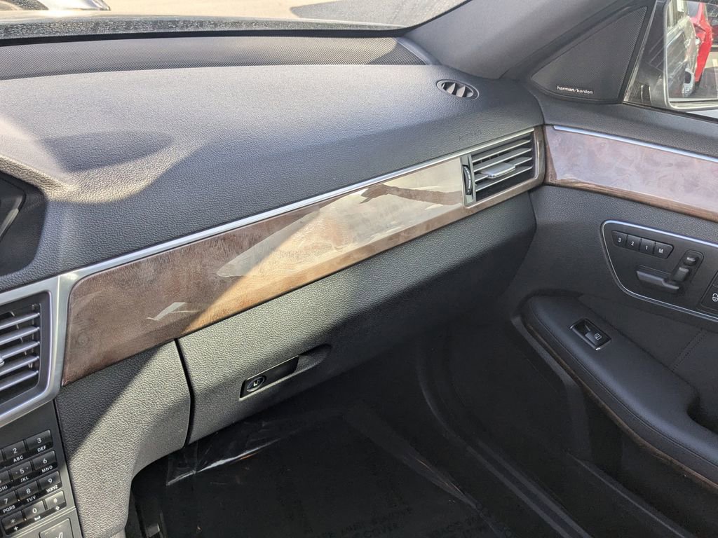 Used 2013 Mercedes-Benz E 400 Sport Sedan image 4