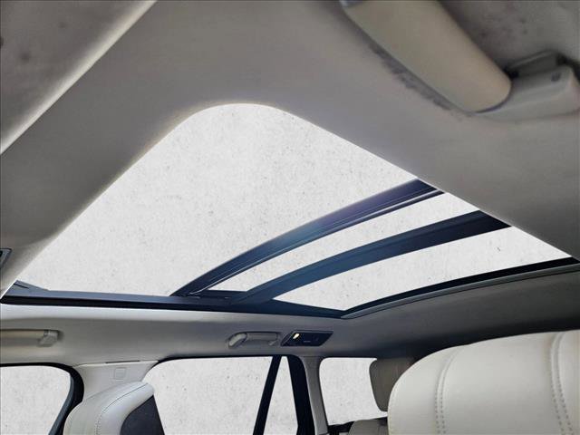 Used 2018 Land Rover Range Rover Supercharged image 16