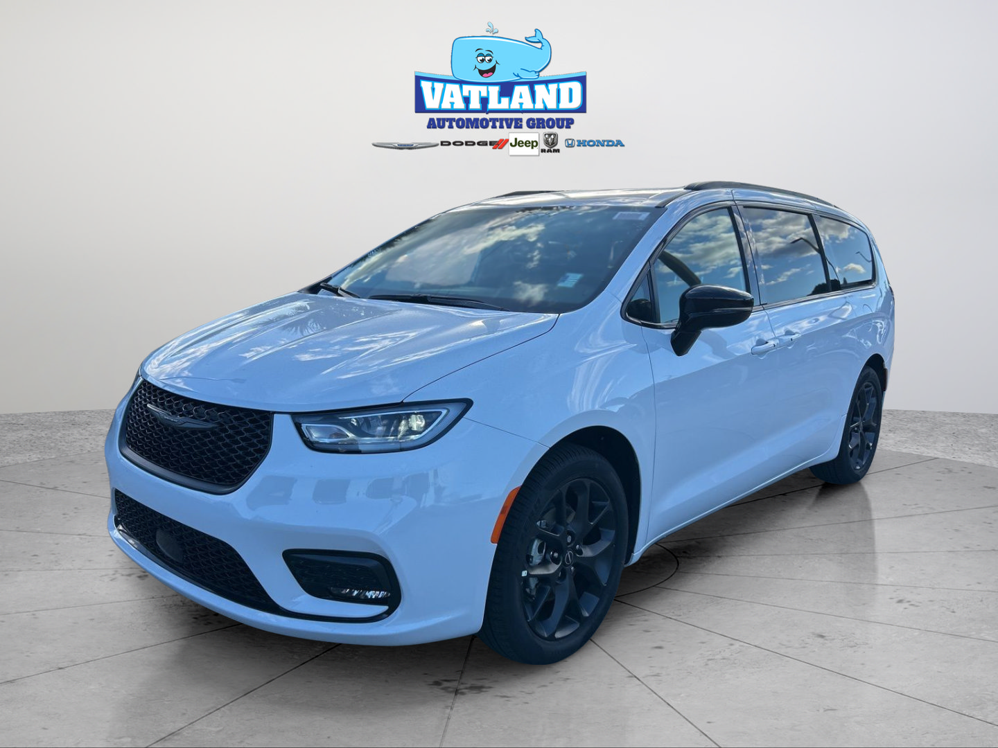 New 2026 Chrysler Pacifica Select w/ S Appearance Package FWD image 1