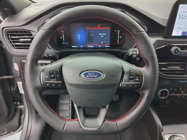 Used 2025 Ford Escape ST-Line image 13