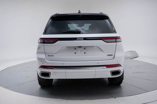 Used 2024 Jeep Grand Cherokee Summit image 4