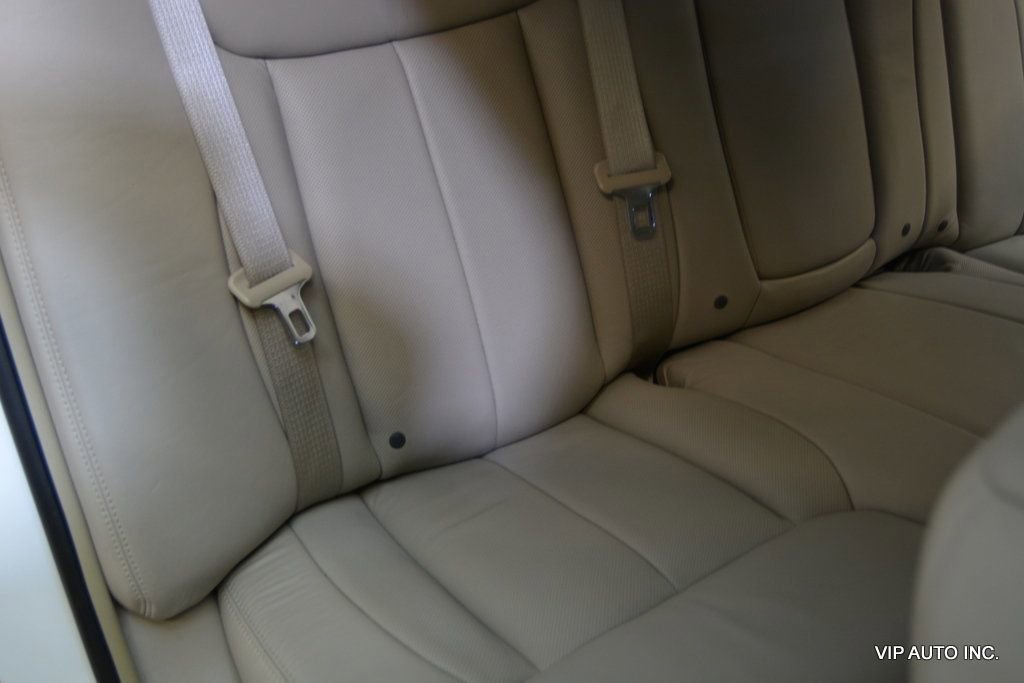 Used 2009 Cadillac DTS w/ Trunk Convenience Package FWD image 26