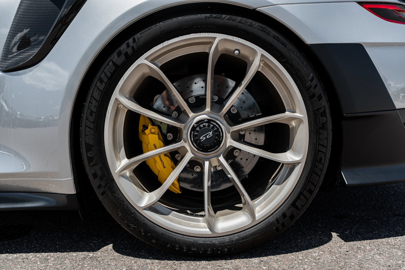 Used 2019 Porsche 911 GT2 RS RWD image 7
