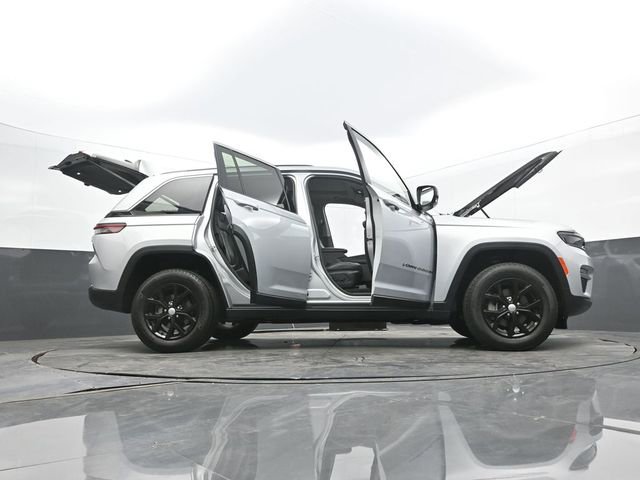 Used 2022 Jeep Grand Cherokee Limited image 69