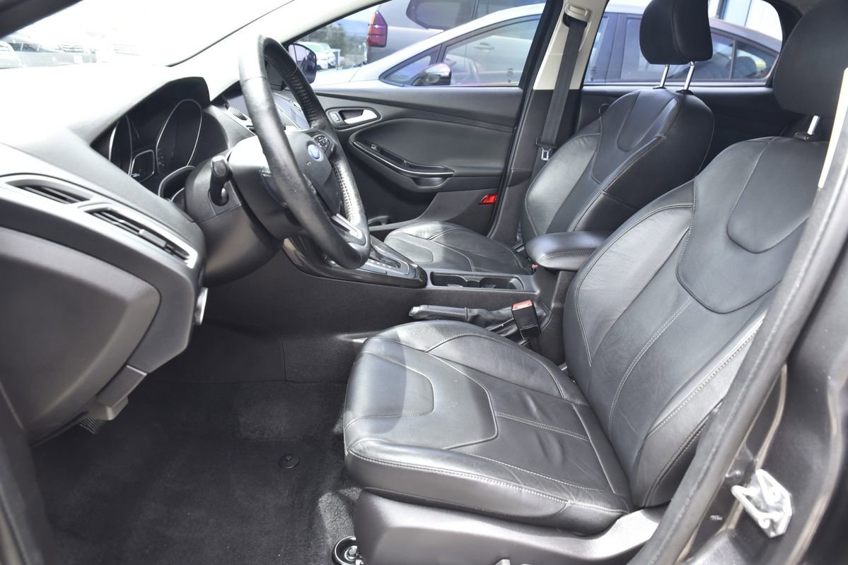 Used 2015 Ford Focus Titanium w/ Titanium Cold Weather Package image 11