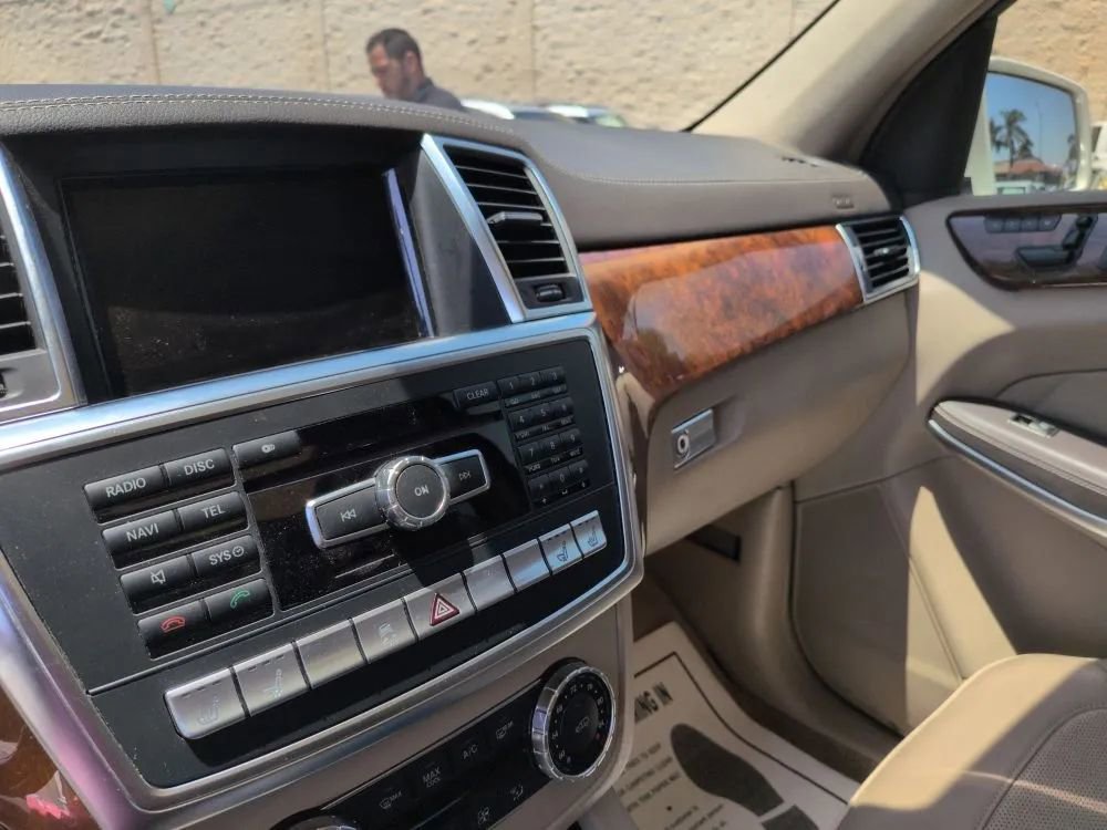 Used 2014 Mercedes-Benz GL 450 4MATIC w/ Appearance Package image 40