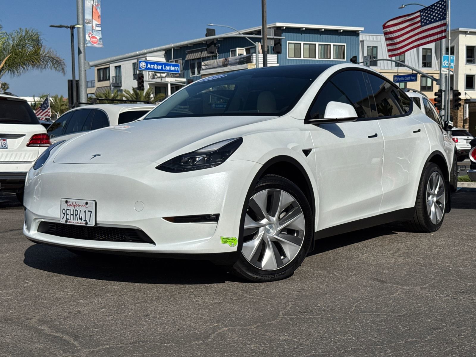 Used 2023 Tesla Model Y Long Range image 2