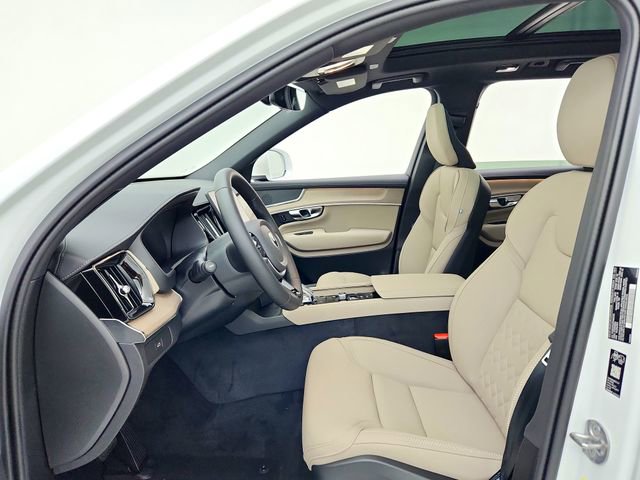 New 2026 Volvo XC90 B5 Core image 21