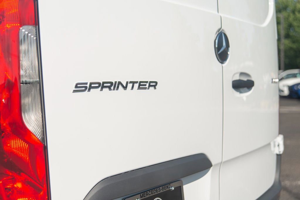 Used 2024 Mercedes-Benz Sprinter 144 Cargo image 17