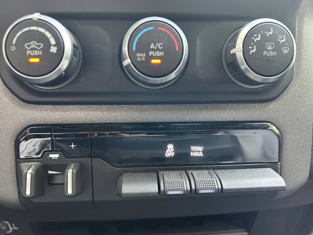 Used 2022 RAM 2500 Tradesman RWD image 16